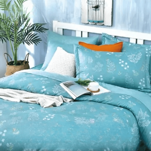 Viola-Fit Sheets-40s Combed cotton-Floral Escape-1.png